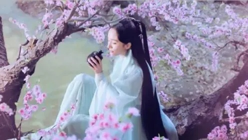 (歌曲《三生三世》)《三生三世》原唱：揭秘这首令人沉醉的传世之作