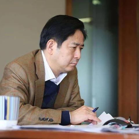 探秘风暴之锤游戏的世界：强者的对决，策略的较量，冒险的旅程