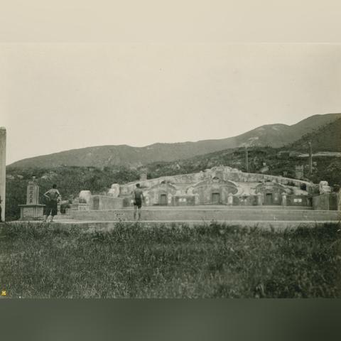 (盗墓笔记探险之旅)探秘余岁盗墓笔记：古墓探险者们的惊险经历