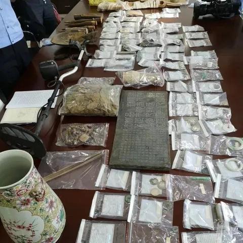 (盗墓笔记探险之旅)探秘余岁盗墓笔记：古墓探险者们的惊险经历
