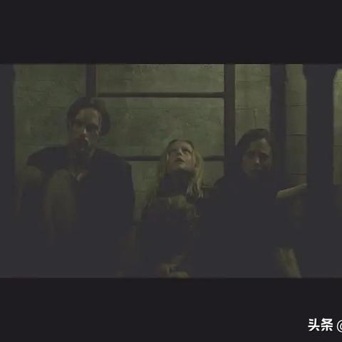 (生存战争需要一个更好的庇护所)生存要塞手游：建立你的基地，抵御僵尸入侵，拯救幸存者