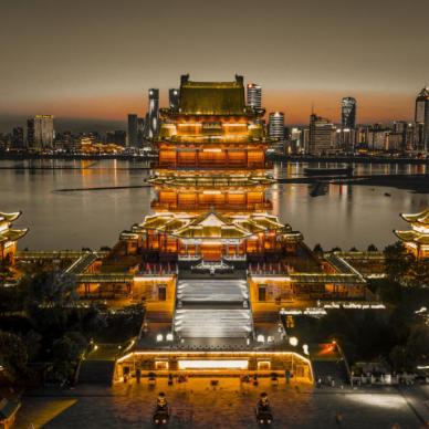 (龙之勋章怎么获得)《龙之荣耀奖》颁奖盛典：致敬传奇，璀璨辉煌，英雄永恒