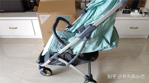 (推推车怎么折叠)douxbebe推车如何折叠？快速学习轻松掌握步骤！