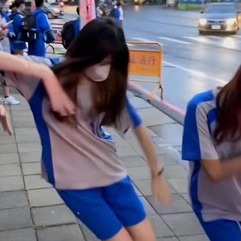 (全球十大震撼音乐神曲)震撼世界的神曲：全球风靡的音乐热潮