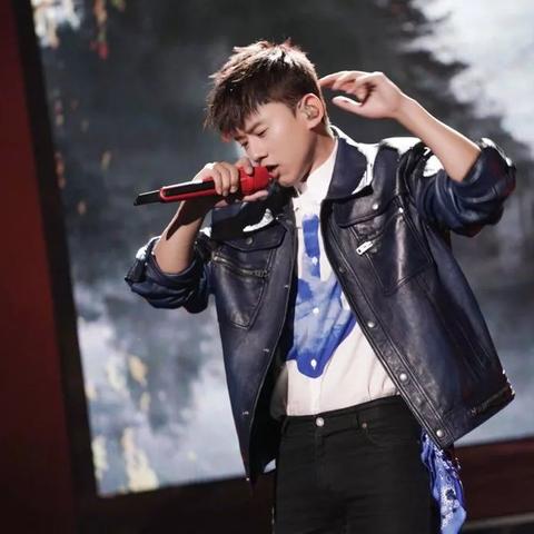 (全球十大震撼音乐神曲)震撼世界的神曲：全球风靡的音乐热潮