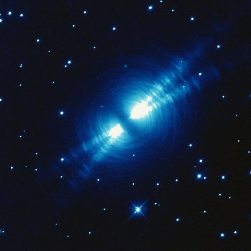 (漆黑的夜空布满了星星改为比喻句)在漆黑的夜空中，璀璨如星河的头像图片闪耀夺目