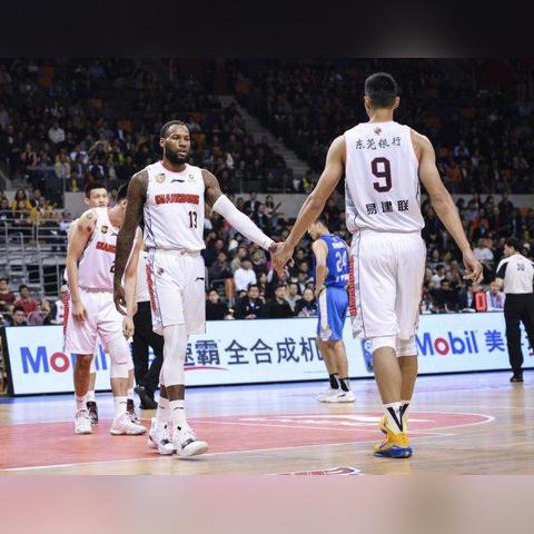 (攻守兼备上一句)攻守兼备的意义和重要性：如何做到在竞争中游刃有余？