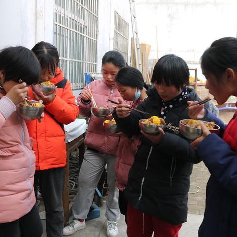 探索美食文化！美食合成游戏排行榜前十名，挑战味蕾的极致创意！