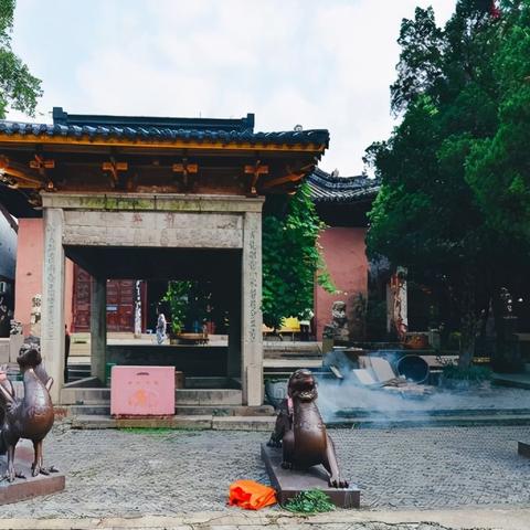 (带你探索未知的世界)探索未知世界的冒险之旅:勇敢追寻,发现无限可能