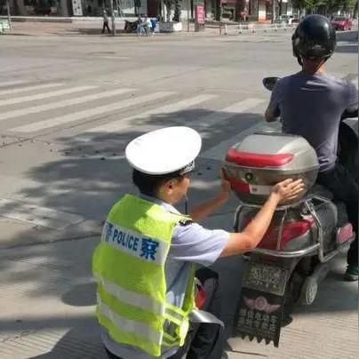 拥堵的城市手游":结合创新策略与城市规划,探索如何在繁忙都市中寻找生存与发展的手游体验