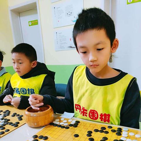 探讨社区实践:体验'一个男人要走多少路'游戏中的道德哲学与个人生命观的辩证关系