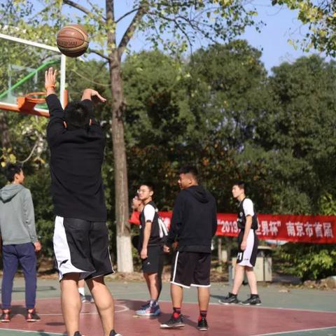 (自由篮球手机版)玩转自由篮球手游,挑战极限篮球技艺,领略激情比赛的魅力