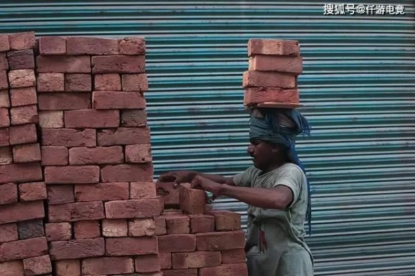 (江湖客栈赚钱)在江湖客栈搬砖：一位平凡人的冒险与成长之路